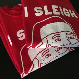 I sleight 2 sweaters no lights